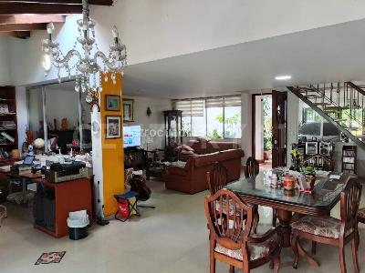 Casa de 5 alcobas en venta en Tequendama, Cali, 237 m² · foto 11 de 20