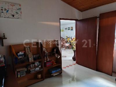 Casa de 5 alcobas en venta en Tequendama, Cali, 237 m² · foto 13 de 20