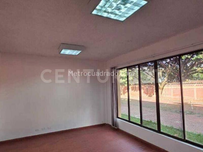 Oficina en Arriendo, Cuarto De Legua Guadalupe, Cali - Mehr