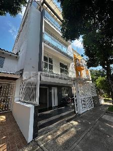 Casa de 5 alcobas en venta en Pampalinda, Cali, 160 m² · foto 2 de 20