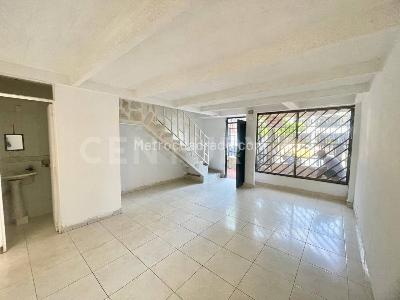 Casa de 3 alcobas en venta en Villa Del Prado, Cali, 46 m² · foto 3 de 19