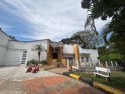 Casa en Arriendo, Ciudad Jardin, Cali