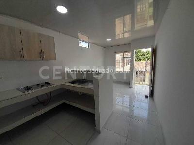 Casa de 5 alcobas en venta en Las Delicias, Cali, 61 m² · foto 2 de 17