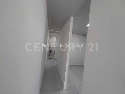 Casa de 5 alcobas en venta en Las Delicias, Cali, 61 m² · foto 5 de 17