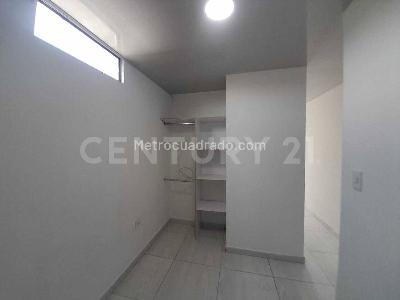 Casa de 5 alcobas en venta en Las Delicias, Cali, 61 m² · foto 6 de 17