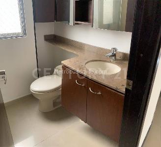 Apartamento en venta en Valle Del Lili, Cali · foto 6 de 18