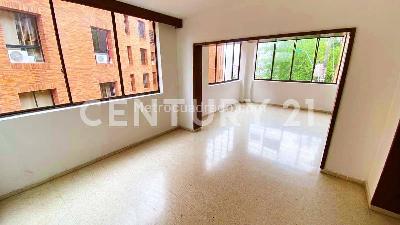 Apartamento de 4 alcobas en venta en La Arboleda, Cali, 201 m² · foto 2 de 20