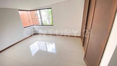 Apartamento de 4 alcobas en venta en La Arboleda, Cali, 201 m² · foto 18 de 20