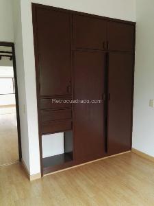 Casa de 5 alcobas en venta en El Rincon De Modelia, Bogotá, 192 m² · foto 9 de 18
