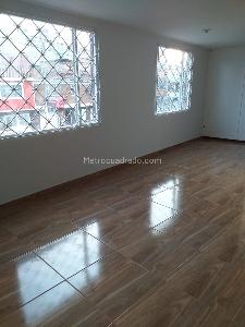 Casa en venta en Engativa Centro, Bogotá · foto 2 de 14