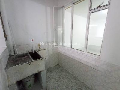 Casa de 5 alcobas en venta en San Jose Obrero, Bogotá, 210 m² · foto 4 de 13