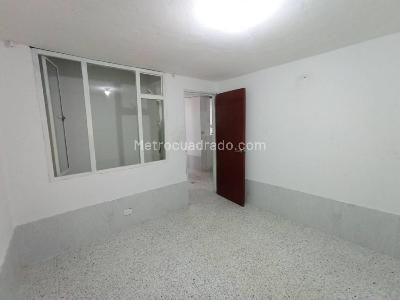 Casa de 5 alcobas en venta en San Jose Obrero, Bogotá, 210 m² · foto 5 de 13