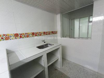 Casa de 5 alcobas en venta en San Jose Obrero, Bogotá, 210 m² · foto 8 de 13