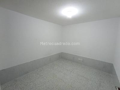Casa de 5 alcobas en venta en San Jose Obrero, Bogotá, 210 m² · foto 10 de 13