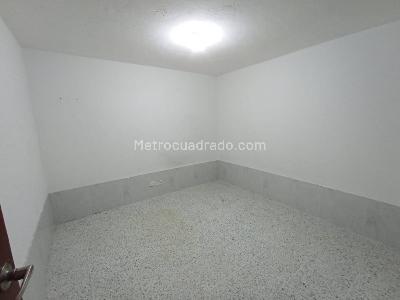 Casa de 5 alcobas en venta en San Jose Obrero, Bogotá, 210 m² · foto 11 de 13