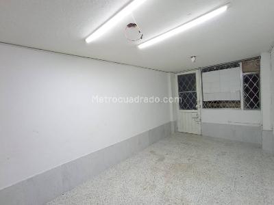 Casa de 5 alcobas en venta en San Jose Obrero, Bogotá, 210 m² · foto 12 de 13