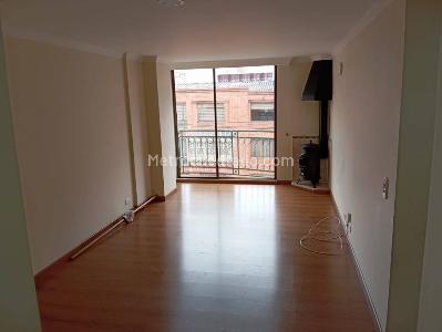 Apartamento de 3 alcobas en venta en El Batán, Bogotá, 71 m² · foto 2 de 20