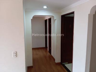 Apartamento de 3 alcobas en venta en El Batán, Bogotá, 71 m² · foto 18 de 20