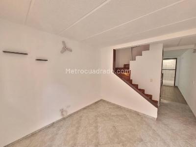 Casa de 4 alcobas en venta en Plazuelas Del Virrey, Bogotá, 56 m² · foto 3 de 20