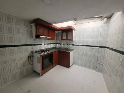 Casa de 4 alcobas en venta en Plazuelas Del Virrey, Bogotá, 56 m² · foto 4 de 20