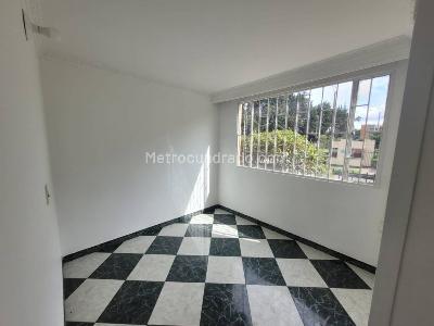 Apartamento de 3 alcobas en arriendo en Pinar De Alamos, Bogotá, 46 m² · foto 10 de 15