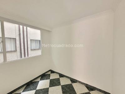 Apartamento de 3 alcobas en arriendo en Pinar De Alamos, Bogotá, 46 m² · foto 14 de 15