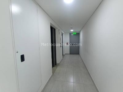Apartamento en venta en Modelia, Bogotá · foto 2 de 18