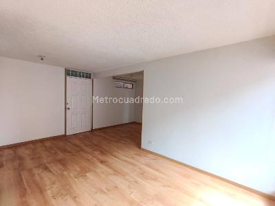 Apartamento de 3 alcobas en venta en Villa Delia Britalia Norte Brital, Bogotá, 66 m² · foto 15 de 20
