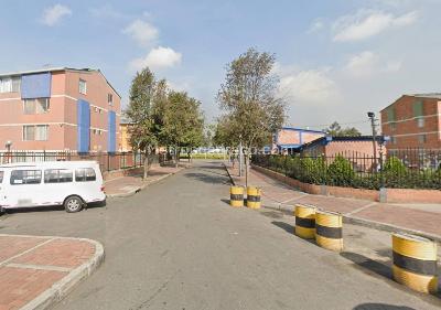 Casa de 2 alcobas en venta en Castilla, Bogotá, 42 m² · foto 2 de 2
