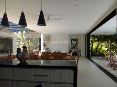 Casa de 5 alcobas en venta en Girardot, Girardot, 674 m² · foto 8 de 20