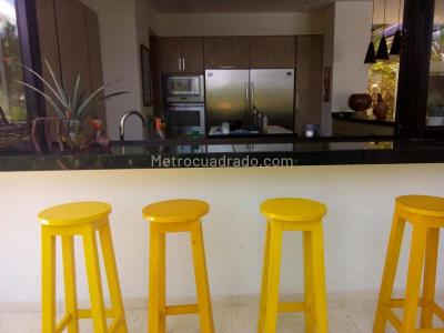 Casa de 5 alcobas en venta en Girardot, Girardot, 674 m² · foto 9 de 20
