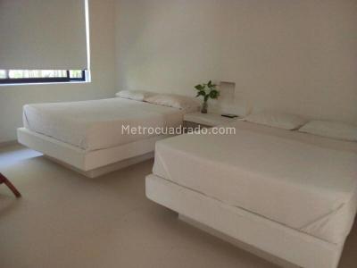Casa de 5 alcobas en venta en Girardot, Girardot, 674 m² · foto 12 de 20