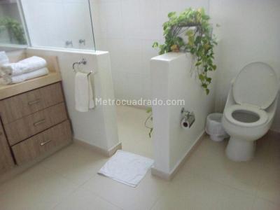 Casa de 5 alcobas en venta en Girardot, Girardot, 674 m² · foto 14 de 20