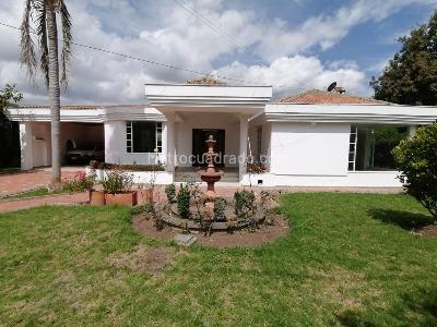 Casa de 3 alcobas en venta en Chia, Chía, 350 m² · foto 2 de 20