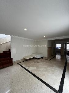 Casa de 5 alcobas en venta en Malibu, Bogotá, 420 m² · foto 15 de 20