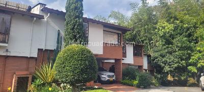 Casa de 3 alcobas en venta en Envigado, Envigado, 220 m² · foto 2 de 20