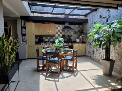 Casa de 3 alcobas en venta en Envigado, Envigado, 220 m² · foto 10 de 20