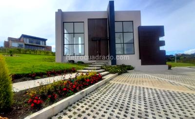 Casa en venta en Altos De Yerbabuena, Chía · foto 4 de 13