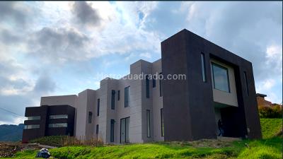 Casa en venta en Altos De Yerbabuena, Chía · foto 6 de 13