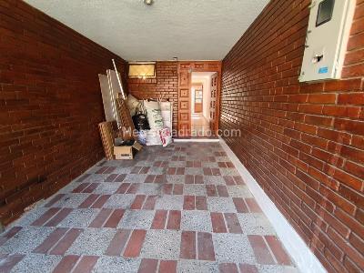 Casa de 5 alcobas en venta en Cedro Golf, Bogotá, 199 m² · foto 3 de 20