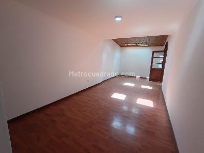 Casa de 5 alcobas en venta en Cedro Golf, Bogotá, 199 m² · foto 8 de 20