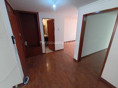 Casa de 5 alcobas en venta en Cedro Golf, Bogotá, 199 m² · foto 9 de 20