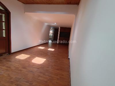 Casa de 5 alcobas en venta en Cedro Golf, Bogotá, 199 m² · foto 10 de 20