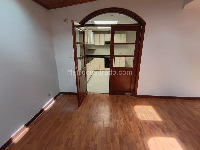 Casa de 5 alcobas en venta en Cedro Golf, Bogotá, 199 m² · foto 11 de 20