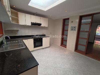 Casa de 5 alcobas en venta en Cedro Golf, Bogotá, 199 m² · foto 13 de 20