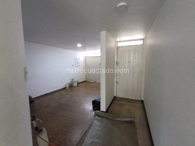 Casa de 4 alcobas en venta en Normandia, Bogotá, 240 m² · foto 7 de 20