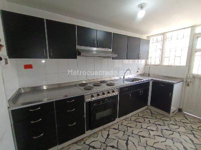 Casa de 4 alcobas en venta en Normandia, Bogotá, 240 m² · foto 13 de 20