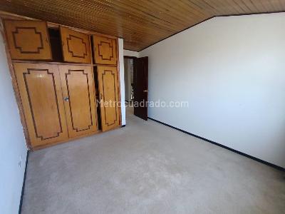 Casa de 4 alcobas en venta en Normandia, Bogotá, 240 m² · foto 20 de 20