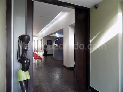 Casa de 5 alcobas en venta en Calleja Alta, Bogotá, 525 m² · foto 2 de 20