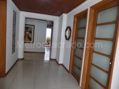 Casa de 5 alcobas en venta en Chapinero, Bogotá, 820 m² · foto 2 de 20